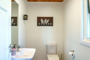 Bathroom 2-HDR
