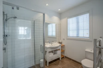 Ensuite bathroom with shower off the master bedroom Bellbird Cottage