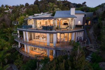 Heaven NZ - Luxury Villa located overlooking Long Beach Russell